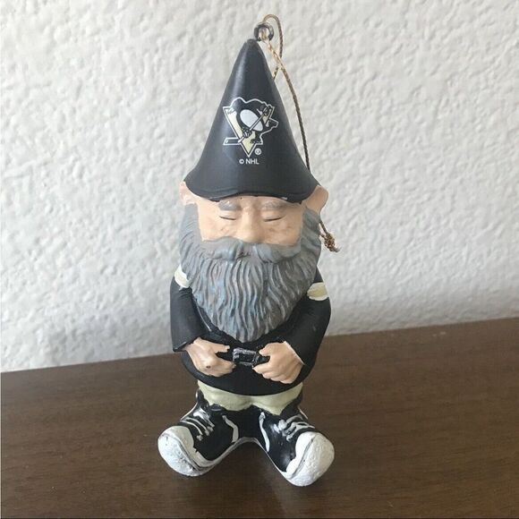NHL Pittsburgh Penguins Garden Gnome Christmas Tree Ornament Team Sports America - Picture 1 of 7